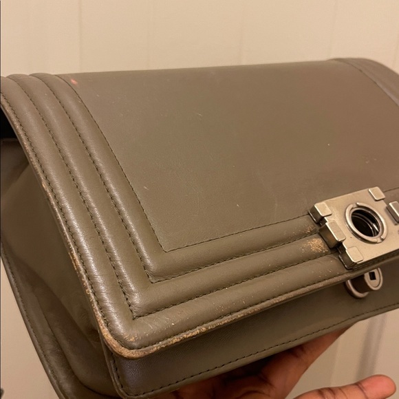 Authentic Chanel, please check all picture of condition - Picture 8 of 17